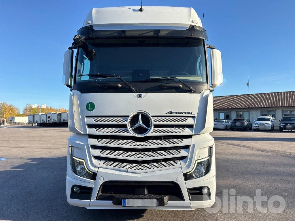 MERCEDES-BENZ L 1845 - Тягач: фото 2 MERCEDES-BENZ L 1845 - Тягач: фото 2