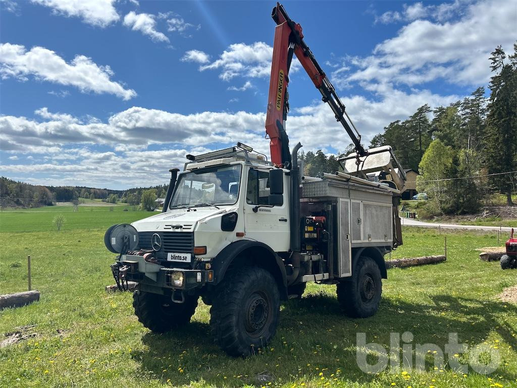 UNIMOG U 2150 L 4X4 med kran / personkorg / grävaggregat - Автоманипулятор: фото 1 UNIMOG U 2150 L 4X4 med kran / personkorg / grävaggregat - Автоманипулятор: фото 1