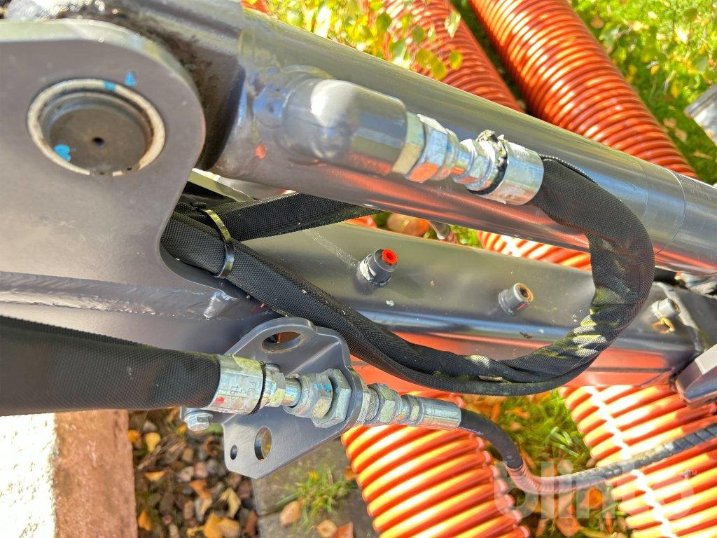 Мини-экскаватор Volvo EC18 E: фото 29