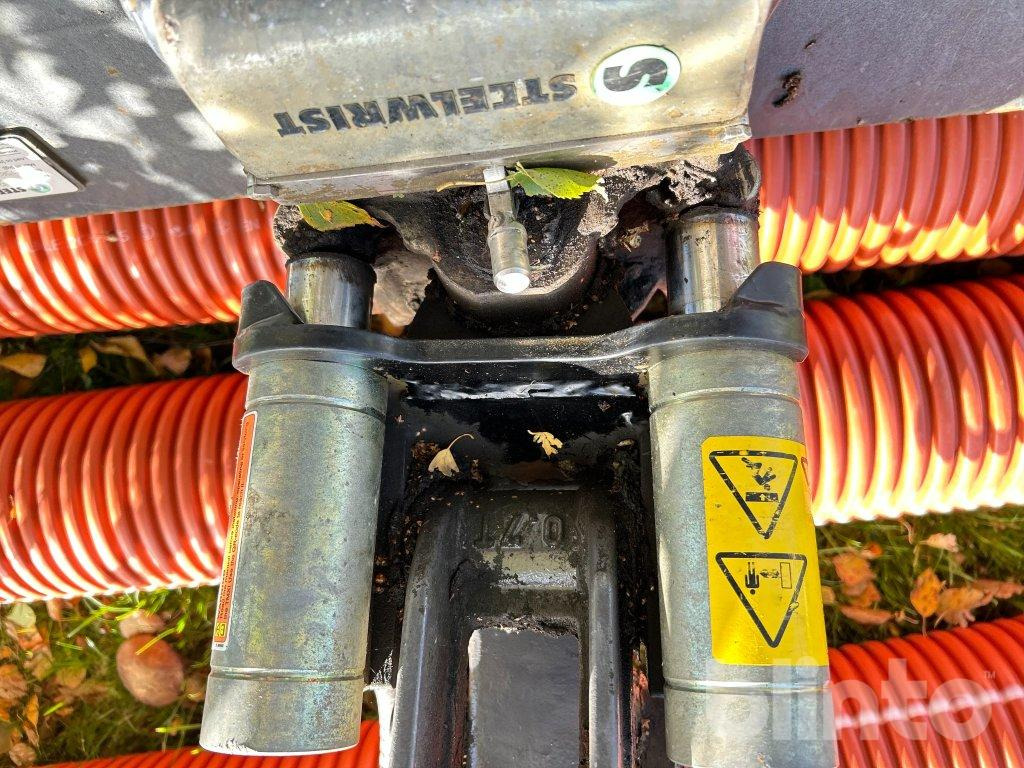 Мини-экскаватор Volvo EC18 E: фото 26