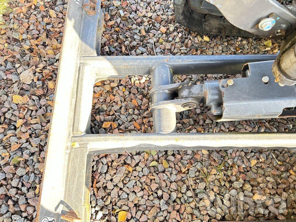 Мини-экскаватор Volvo EC18 E: фото 9