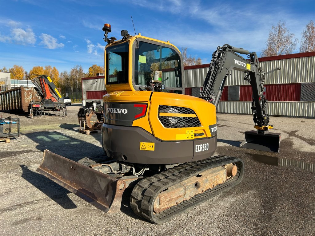 Volvo ECR58D - Гусеничный экскаватор: фото 3 Volvo ECR58D - Гусеничный экскаватор: фото 3