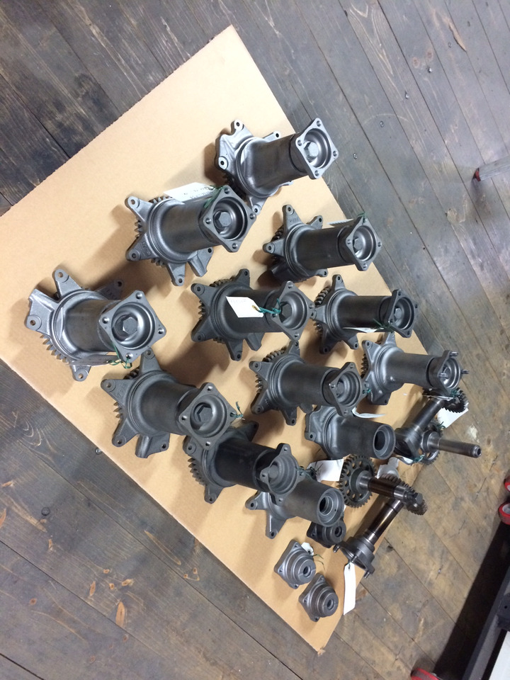 ALBERO VENTILATORE ASSEMBLAGGIO - MAN 51066006117 / 51066006121 - Система охлаждения для Грузовиков: фото 2 ALBERO VENTILATORE ASSEMBLAGGIO - MAN 51066006117 / 51066006121 - Система охлаждения для Грузовиков: фото 2