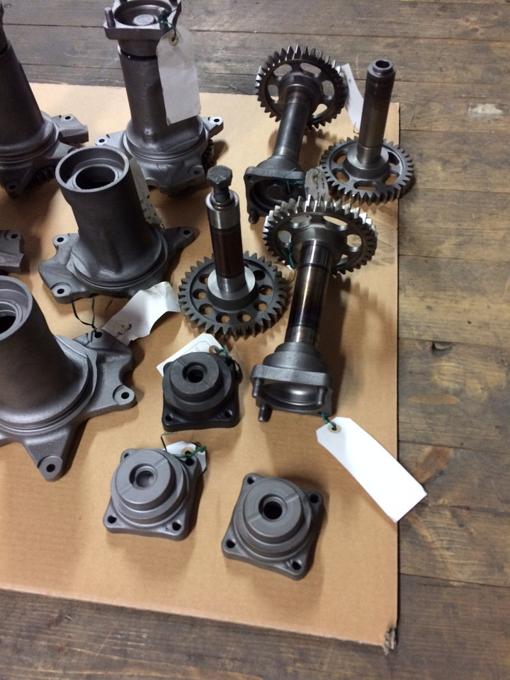 ALBERO VENTILATORE ASSEMBLAGGIO - MAN 51066006117 / 51066006121 - Система охлаждения для Грузовиков: фото 3 ALBERO VENTILATORE ASSEMBLAGGIO - MAN 51066006117 / 51066006121 - Система охлаждения для Грузовиков: фото 3