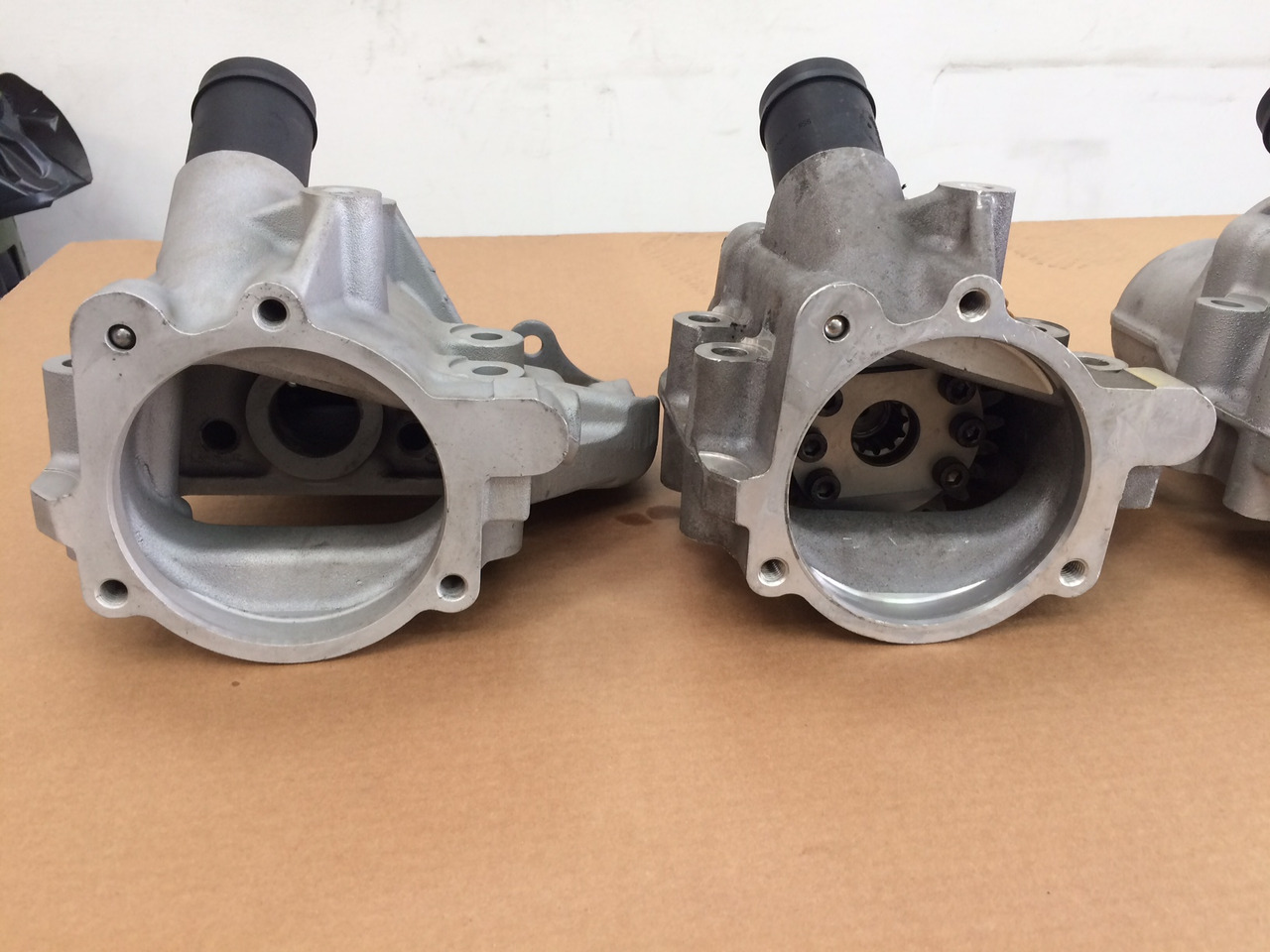 CARCASSA RIDUTTORE PER POMPA CARBURANTE ALTA PRESSIONE - MOTORI MAN D2066 / D2676 - Топливный насос для Грузовиков: фото 5 CARCASSA RIDUTTORE PER POMPA CARBURANTE ALTA PRESSIONE - MOTORI MAN D2066 / D2676 - Топливный насос для Грузовиков: фото 5