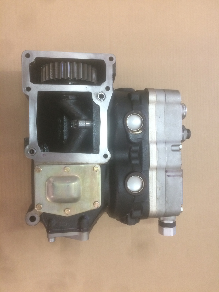 COMPRESSORE ARIA BICILINDRICO SENZA PRESA DI FORZA MAN / KNORR - Воздушный компрессор: фото 1 COMPRESSORE ARIA BICILINDRICO SENZA PRESA DI FORZA MAN / KNORR - Воздушный компрессор: фото 1