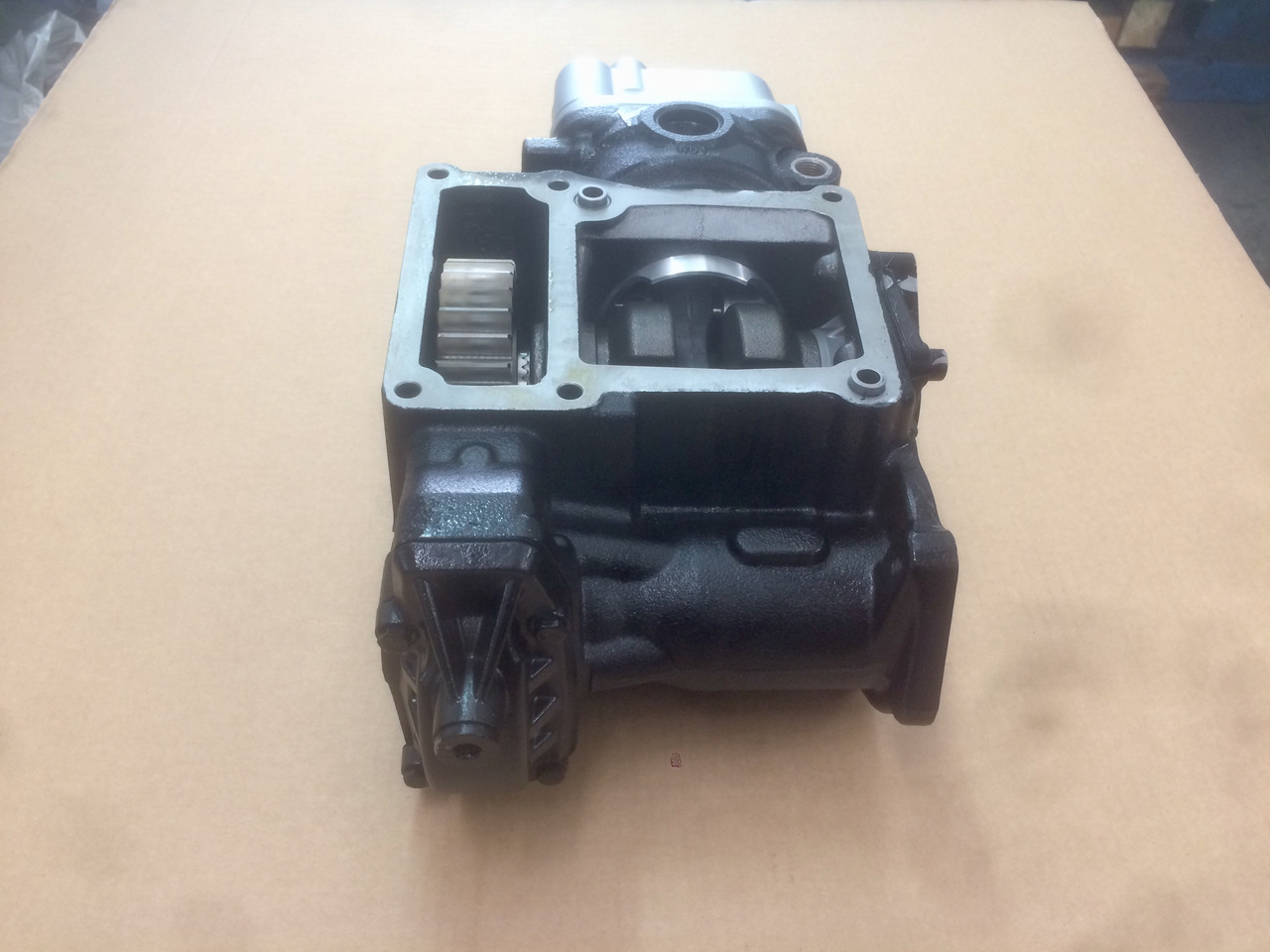 COMPRESSORE ARIA MONOCILINDRICO CON PRESA DI FORZA MAN / KNORR - Воздушный компрессор: фото 3 COMPRESSORE ARIA MONOCILINDRICO CON PRESA DI FORZA MAN / KNORR - Воздушный компрессор: фото 3