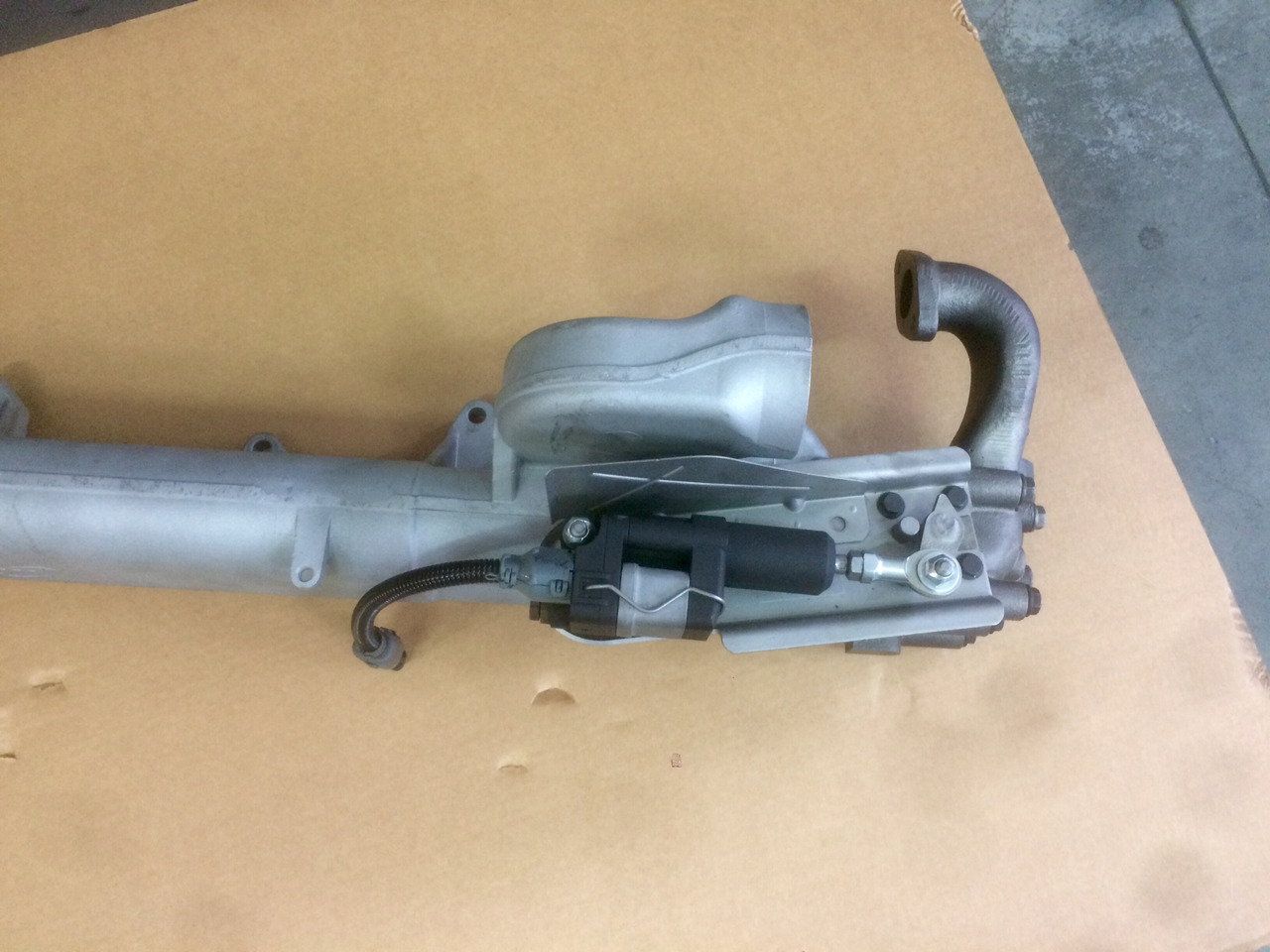 MODULO EGR (modulo ricircolo gas di scarico) - Motori MAN D2066 / D2676 - Euro 3 / Euro 4 - RIF. MAN 51081007047 - 51081007060 - 51081007063 - 51081007196 - Радиатор EGR: фото 3 MODULO EGR (modulo ricircolo gas di scarico) - Motori MAN D2066 / D2676 - Euro 3 / Euro 4 - RIF. MAN 51081007047 - 51081007060 - 51081007063 - 51081007196 - Радиатор EGR: фото 3