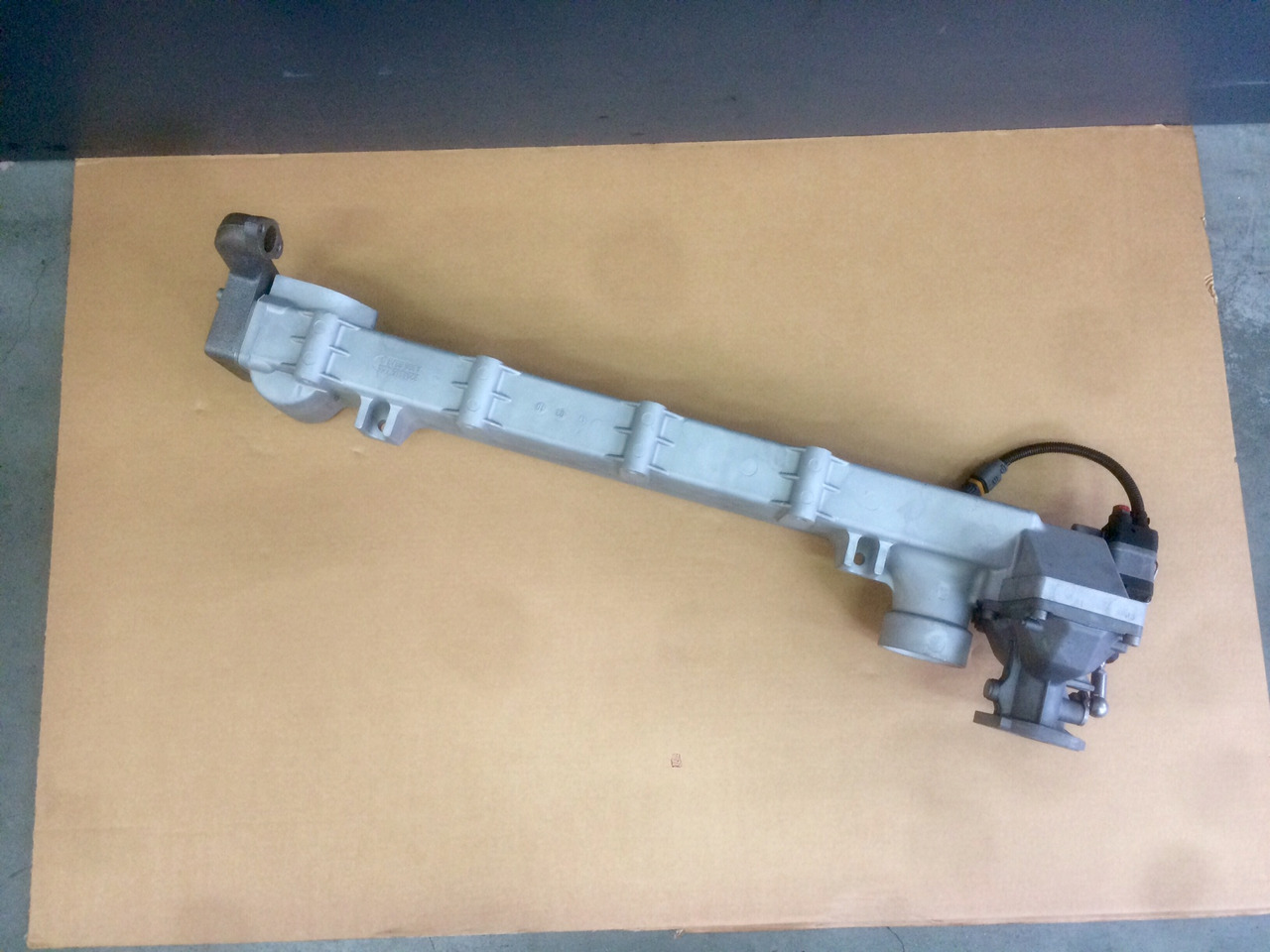 MODULO EGR (modulo ricircolo gas di scarico) - Motori MAN D2876 Common Rail - Euro 3 - RIF. MAN 51081007045 - 51081007054 - 51081007057 - 51081007087 - Радиатор EGR: фото 2 MODULO EGR (modulo ricircolo gas di scarico) - Motori MAN D2876 Common Rail - Euro 3 - RIF. MAN 51081007045 - 51081007054 - 51081007057 - 51081007087 - Радиатор EGR: фото 2