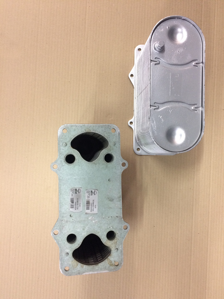 RADIATORE ARIA COMBURENTE - MOTORI MAN D2066 - D2676 - EURO 6 - Система охлаждения для Грузовиков: фото 2 RADIATORE ARIA COMBURENTE - MOTORI MAN D2066 - D2676 - EURO 6 - Система охлаждения для Грузовиков: фото 2