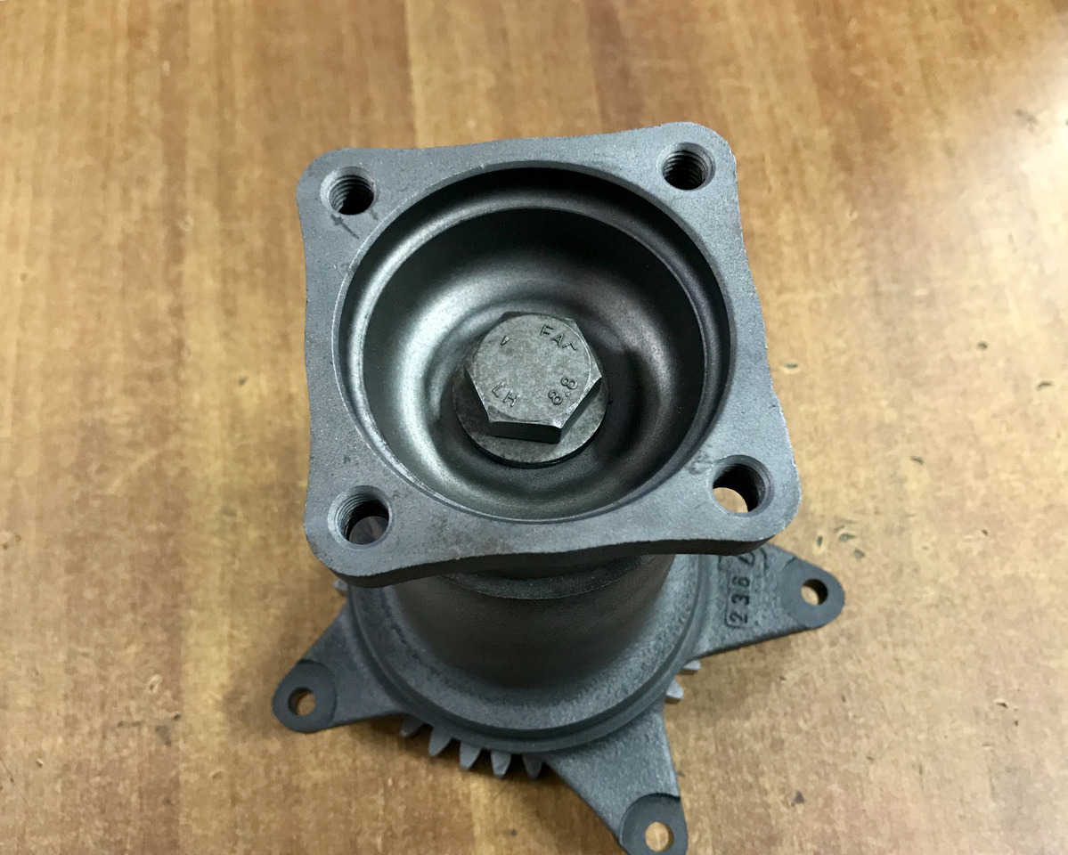 SUPPORTO PORTA VENTILATORE COMPLETO - MOTORI MAN D2066 / MAN D2676 - Система охлаждения для Грузовиков: фото 1 SUPPORTO PORTA VENTILATORE COMPLETO - MOTORI MAN D2066 / MAN D2676 - Система охлаждения для Грузовиков: фото 1