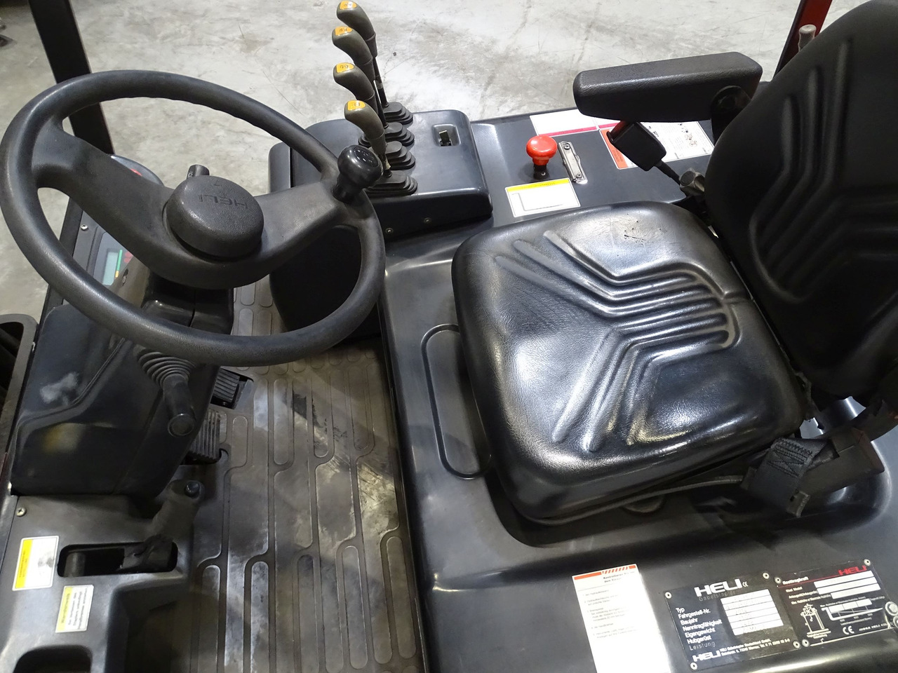 Heli CPD35G1 - Электропогрузчик: фото 3 Heli CPD35G1 - Электропогрузчик: фото 3