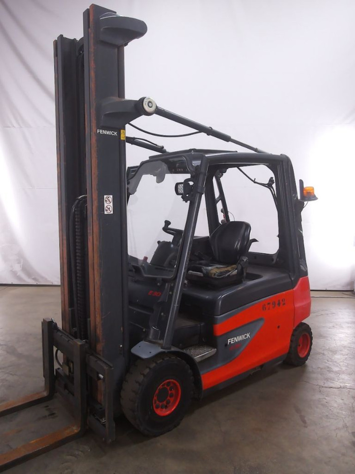 Linde E30L-01 - Электропогрузчик: фото 1 Linde E30L-01 - Электропогрузчик: фото 1