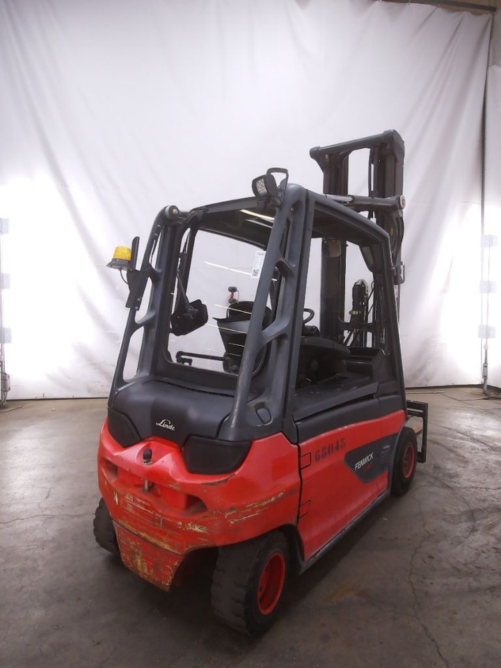 Linde E30L-01 - Электропогрузчик: фото 2 Linde E30L-01 - Электропогрузчик: фото 2