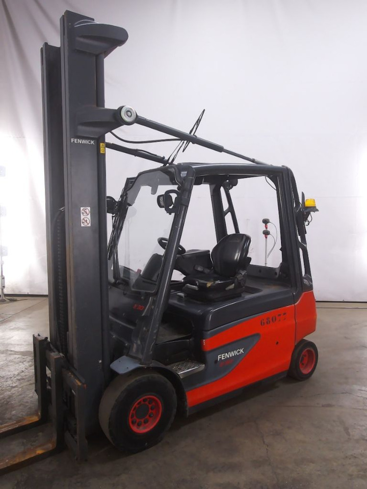 Linde E30L-01 - Электропогрузчик: фото 1 Linde E30L-01 - Электропогрузчик: фото 1