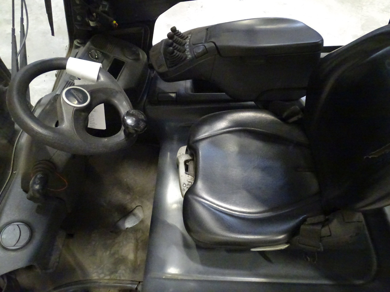 Linde E35L-01 - Электропогрузчик: фото 3 Linde E35L-01 - Электропогрузчик: фото 3