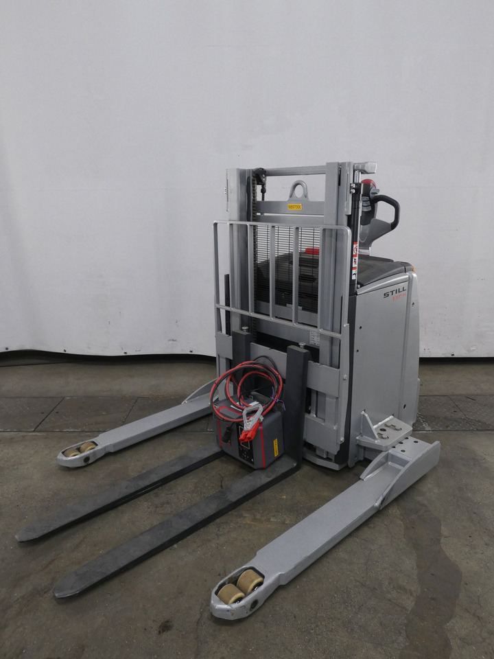 Still EXP14/810MM/BATT.NEU - Штабелер: фото 1 Still EXP14/810MM/BATT.NEU - Штабелер: фото 1