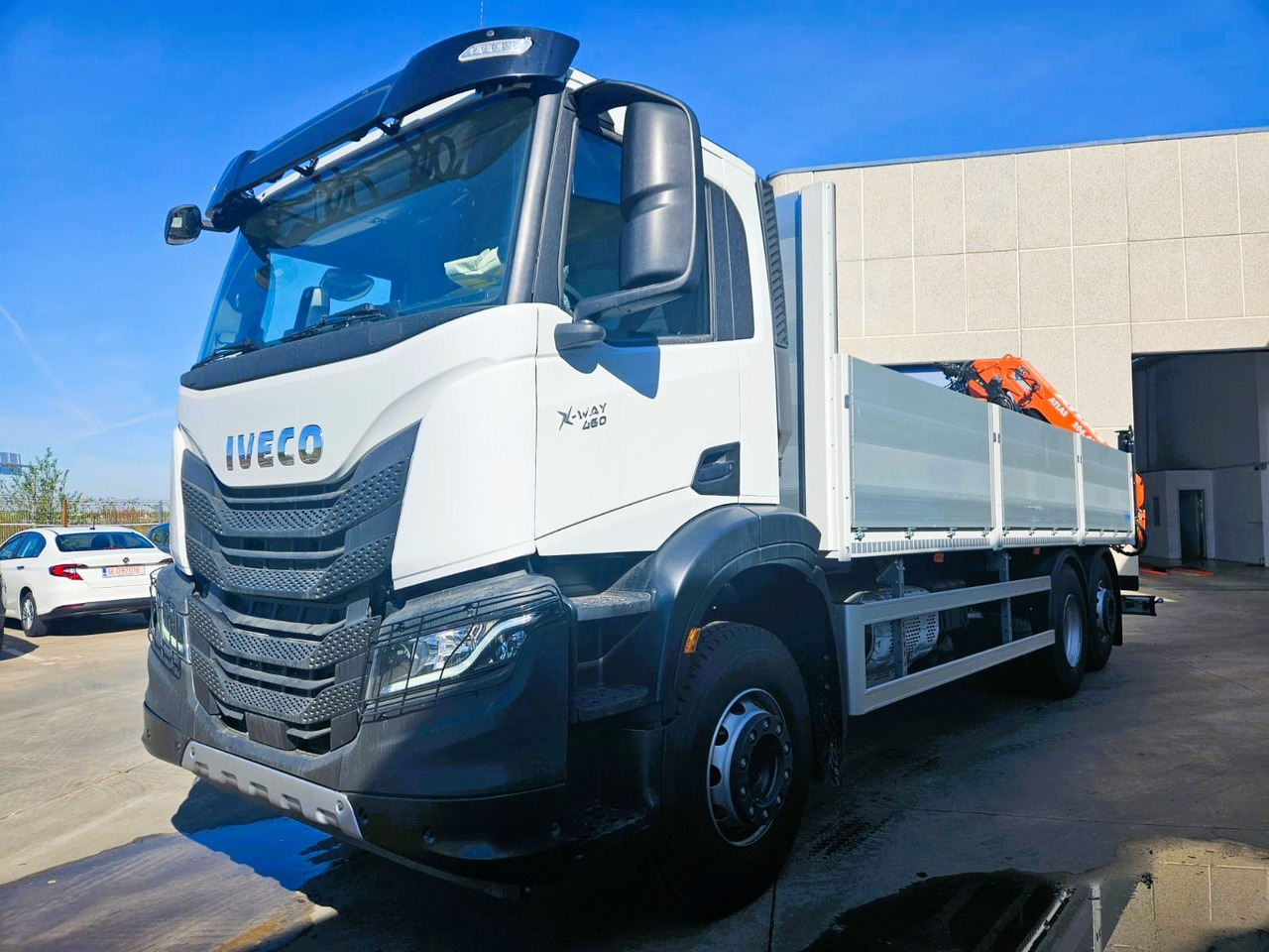 Iveco X-Way AD300X46Z HR ON+ - Грузовик бортовой/ Платформа, Автоманипулятор: фото 1 Iveco X-Way AD300X46Z HR ON+ - Грузовик бортовой/ Платформа, Автоманипулятор: фото 1