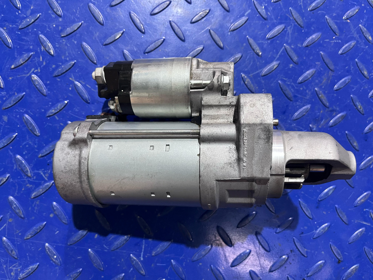 DENSO BMW Starter 8657337 M5 F90 M8 F91 F92 S63M G05 M50IX G14 M850IX - Стартер: фото 2 DENSO BMW Starter 8657337 M5 F90 M8 F91 F92 S63M G05 M50IX G14 M850IX - Стартер: фото 2