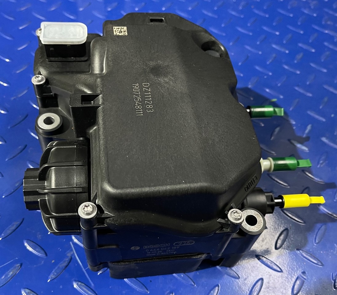 John Deere 8400 Harvester SCR Pump DZ111283 - Глушитель/ Выхлопная система для Комбайнов: фото 3 John Deere 8400 Harvester SCR Pump DZ111283 - Глушитель/ Выхлопная система для Комбайнов: фото 3