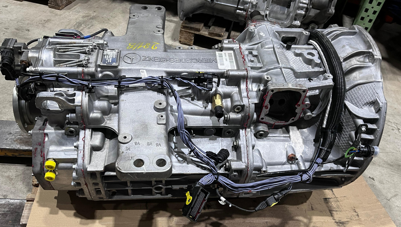 MERCEDES-BENZ Mercedes Actros Transmission A945 261 8301 - Трансмиссия: фото 1 MERCEDES-BENZ Mercedes Actros Transmission A945 261 8301 - Трансмиссия: фото 1