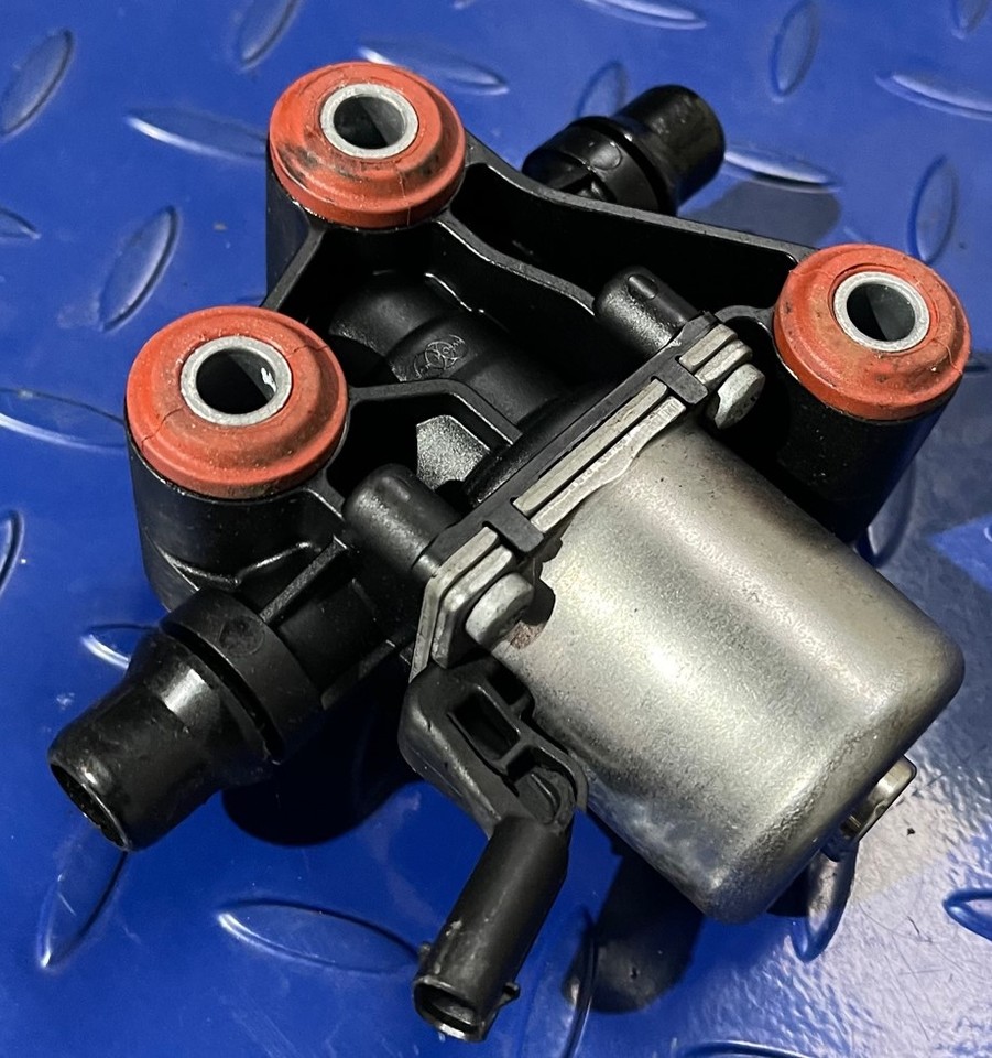 Mercedes Actros MP4 Euro 5, 6 Adblue Heater Valve A0001531059 - Глушитель/ Выхлопная система для Грузовиков: фото 2 Mercedes Actros MP4 Euro 5, 6 Adblue Heater Valve A0001531059 - Глушитель/ Выхлопная система для Грузовиков: фото 2