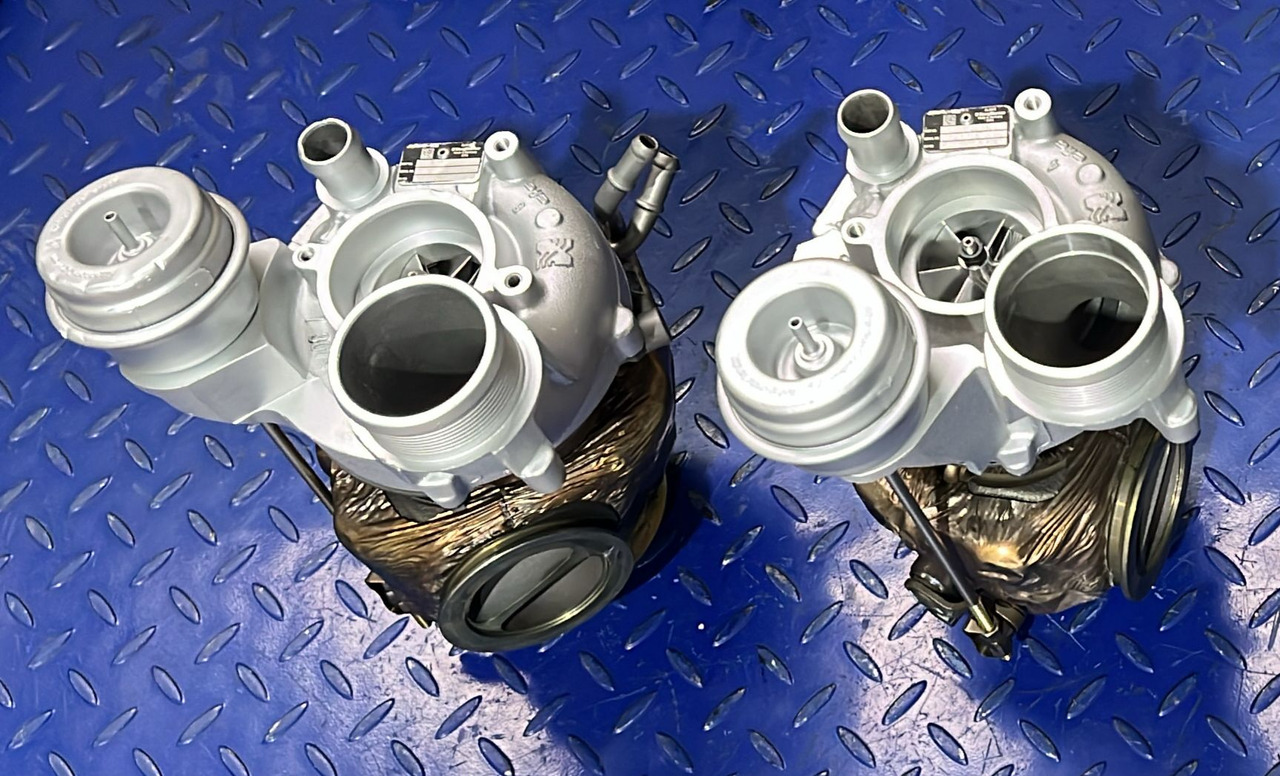 Mercedes Benz M177/M178 A1770905702+A1770905602 - Турбина: фото 1 Mercedes Benz M177/M178 A1770905702+A1770905602 - Турбина: фото 1