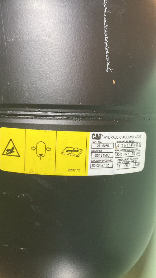 CATERPILLAR 251-8266: 3.45 Liter Compressed Nitrogen Gas Accumulator - Запчасти для Экскаваторов: фото 3 CATERPILLAR 251-8266: 3.45 Liter Compressed Nitrogen Gas Accumulator - Запчасти для Экскаваторов: фото 3