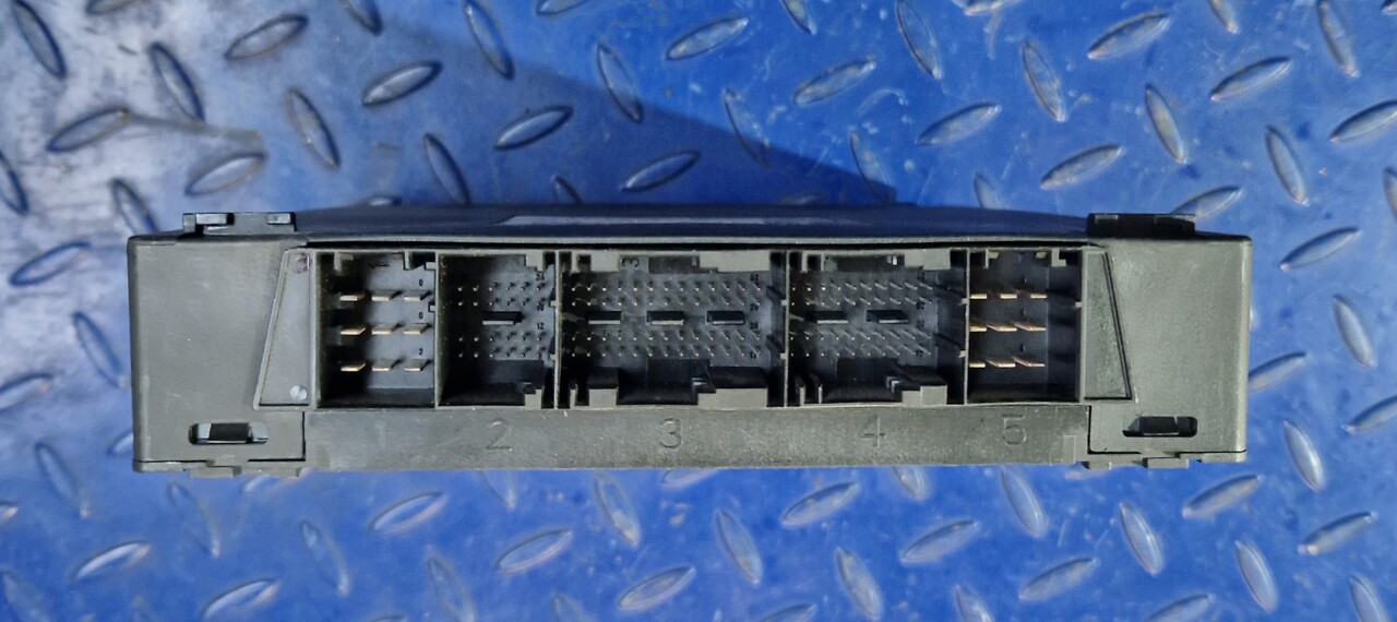 MERCEDES-BENZ Control Device Actros Mp4 CPC3 A0044464702 - Запчасти для Другой техники: фото 2 MERCEDES-BENZ Control Device Actros Mp4 CPC3 A0044464702 - Запчасти для Другой техники: фото 2