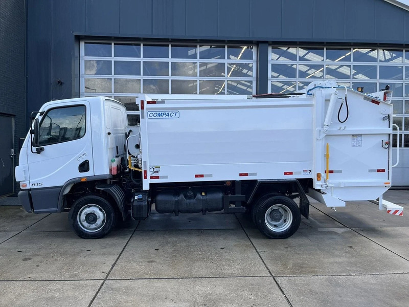 Mercedes-Benz Accelo 815 4x2 Garbage Compactor (2 units) Accelo 815 4x2 Garbage Compactor (2 units) - Мусоровоз: фото 2 Mercedes-Benz Accelo 815 4x2 Garbage Compactor (2 units) Accelo 815 4x2 Garbage Compactor (2 units) - Мусоровоз: фото 2