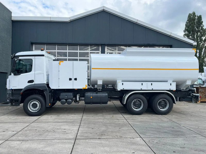 Mercedes-Benz Arocs 3340 6x4 Water Tank Truck - Грузовик-цистерна: фото 2 Mercedes-Benz Arocs 3340 6x4 Water Tank Truck - Грузовик-цистерна: фото 2