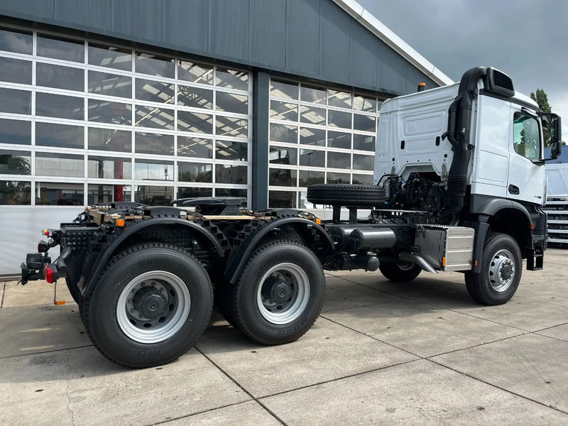Mercedes-Benz Arocs 4058 AS 6x6 Tractor Head 180T Push Pull euro3 (Pre order) - Тягач: фото 5 Mercedes-Benz Arocs 4058 AS 6x6 Tractor Head 180T Push Pull euro3 (Pre order) - Тягач: фото 5