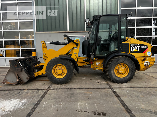 Cat 906H - Колёсный погрузчик: фото 2 Cat 906H - Колёсный погрузчик: фото 2