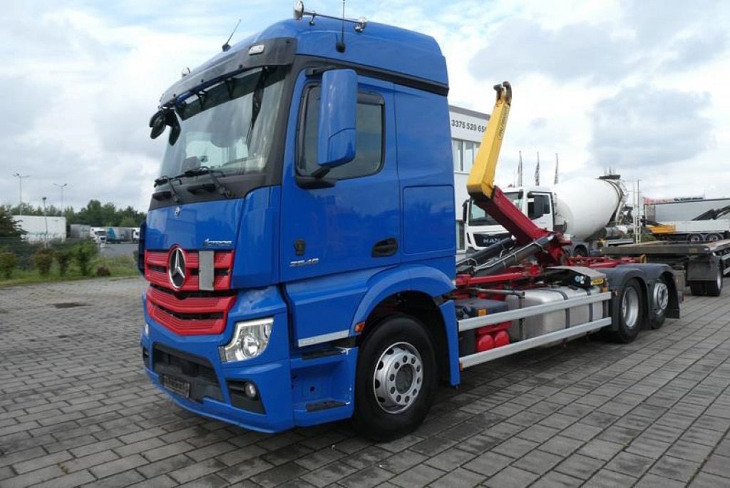MERCEDES-BENZ Actros neu 2546 L 6x2 Abrollkipper Lenk-Lift Achse - Крюковой мультилифт: фото 1 MERCEDES-BENZ Actros neu 2546 L 6x2 Abrollkipper Lenk-Lift Achse - Крюковой мультилифт: фото 1