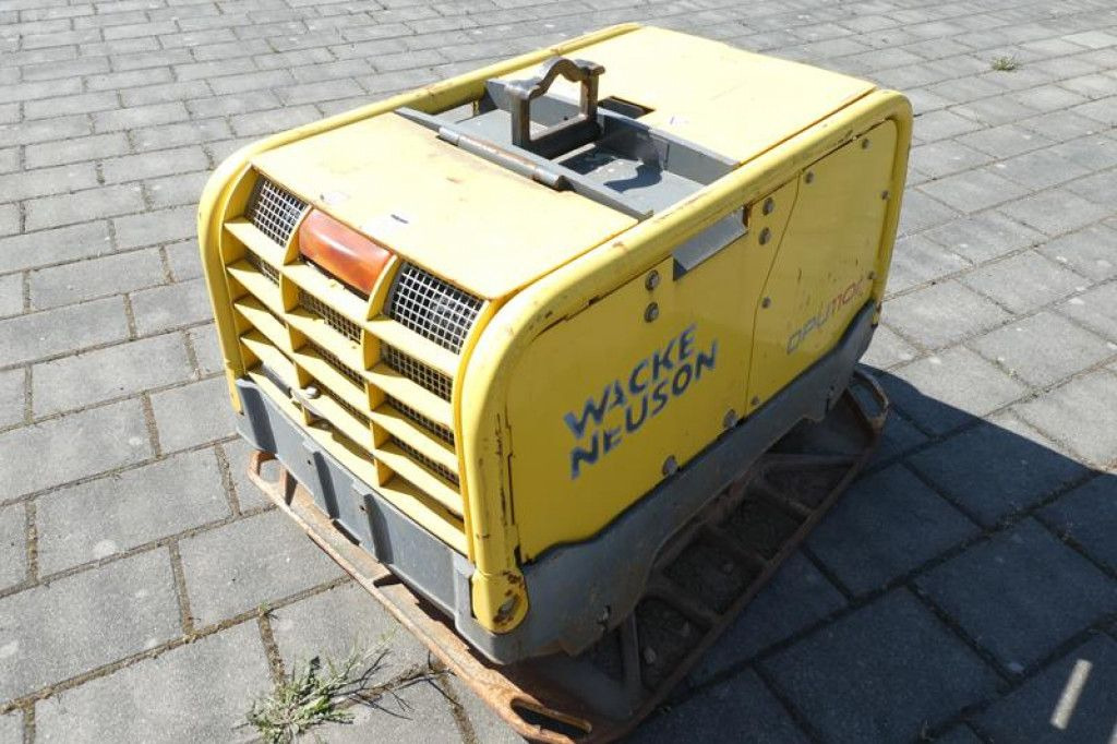 Wacker Rüttelplatte DPU 110rLem970 Baumaschine inkl. Fe - Виброплита: фото 4 Wacker Rüttelplatte DPU 110rLem970 Baumaschine inkl. Fe - Виброплита: фото 4