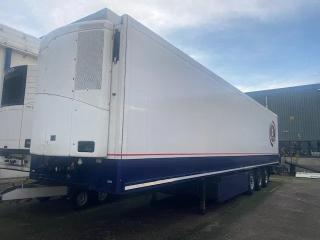 Krone koelvries met TK en onderschuifklep , aslift, - Полуприцеп-рефрижератор: фото 1 Krone koelvries met TK en onderschuifklep , aslift, - Полуприцеп-рефрижератор: фото 1