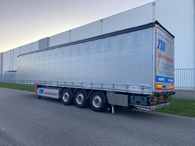 Schmitz Cargobull SCB ,schuifzeil/dak met onderschuifklep ,alcoa , kisten en veiligheidszeil. - Тентованный полуприцеп: фото 2 Schmitz Cargobull SCB ,schuifzeil/dak met onderschuifklep ,alcoa , kisten en veiligheidszeil. - Тентованный полуприцеп: фото 2