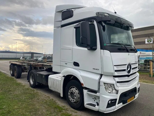 Mercedes-Benz Actros 1840 stream space cabine met spoilers zonneklep, apk gekeurd - Тягач: фото 4 Mercedes-Benz Actros 1840 stream space cabine met spoilers zonneklep, apk gekeurd - Тягач: фото 4