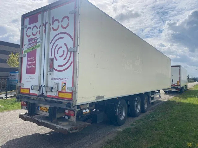 Van Eck koelvries 3 asser stuuras,met carrier vector koelmotor, apk gekeurd - Полуприцеп-рефрижератор: фото 3 Van Eck koelvries 3 asser stuuras,met carrier vector koelmotor, apk gekeurd - Полуприцеп-рефрижератор: фото 3