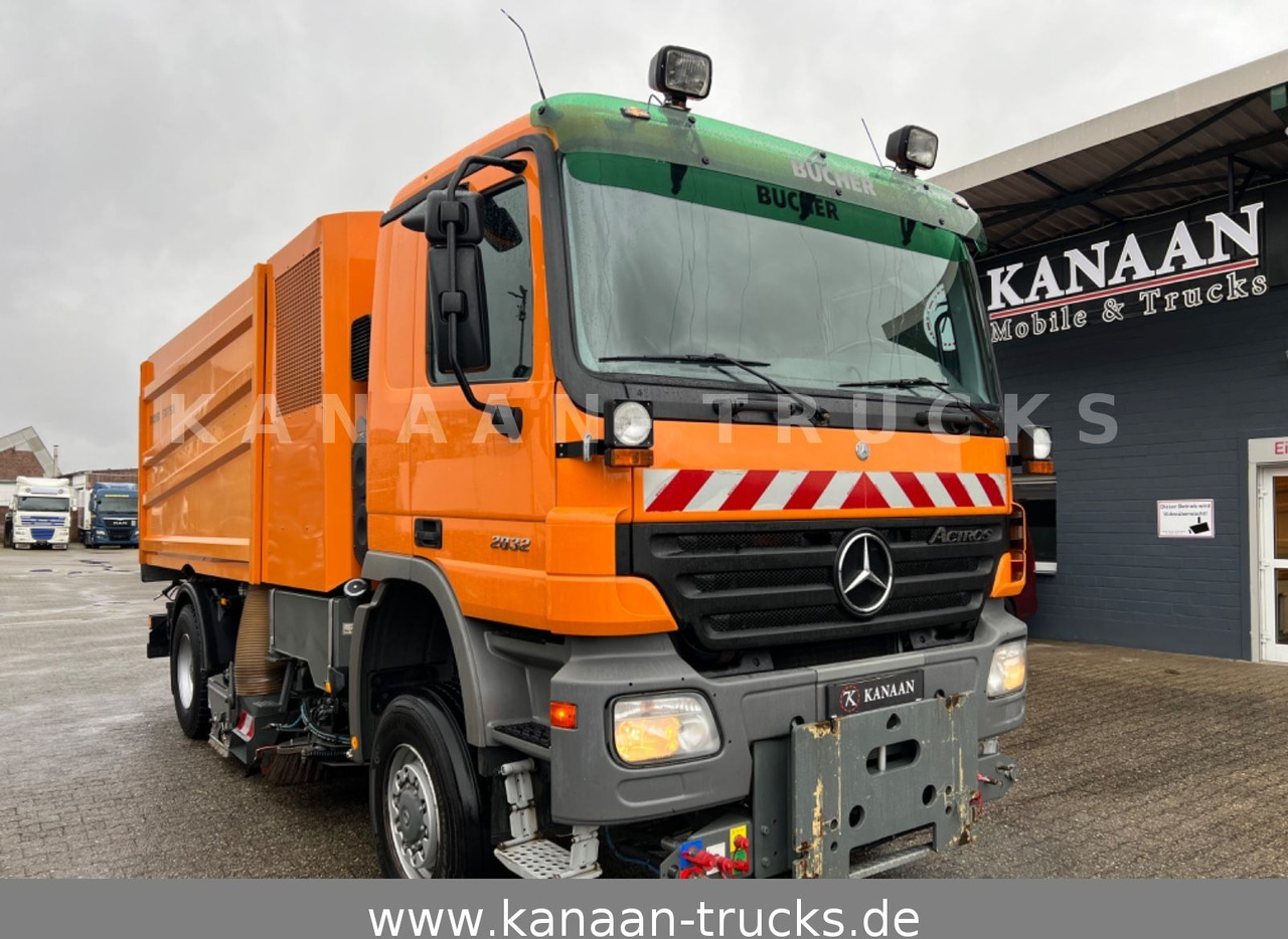 Mercedes-Benz 2032 Actros 4x4 Bucher STKF 9500 AIRPORT KLIMA - Подметально-уборочная машина: фото 1 Mercedes-Benz 2032 Actros 4x4 Bucher STKF 9500 AIRPORT KLIMA - Подметально-уборочная машина: фото 1