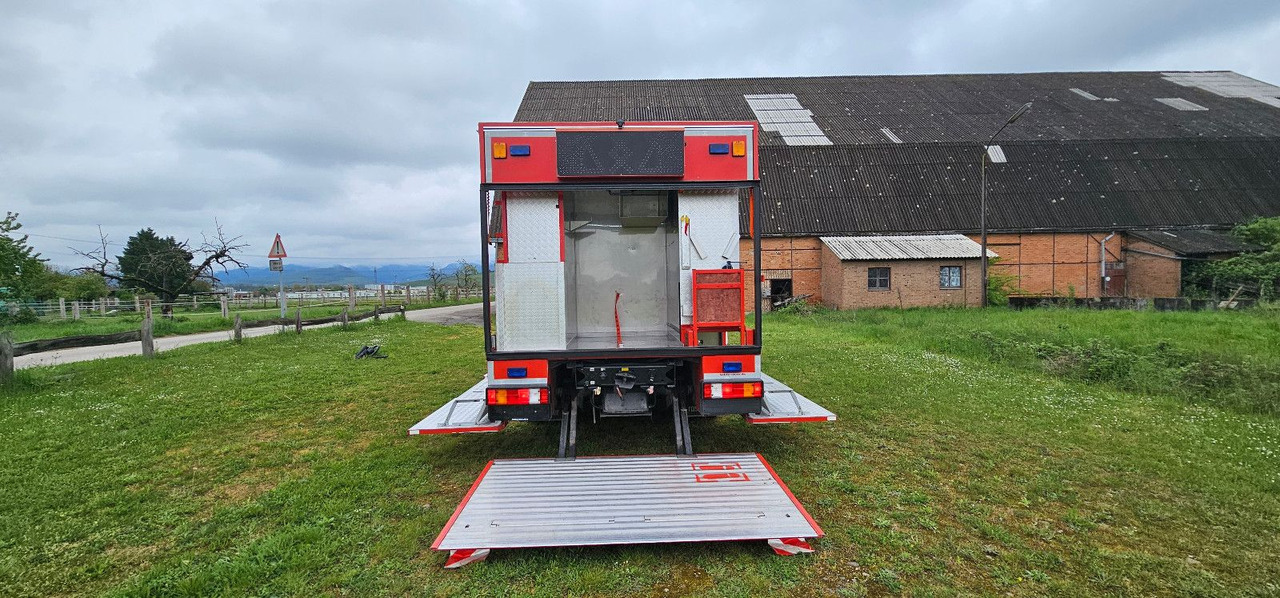 Грузовик Mercedes-Benz Feuerwehr 4 Sitzer Klima SK1827 V6 Traumzustand: фото 11