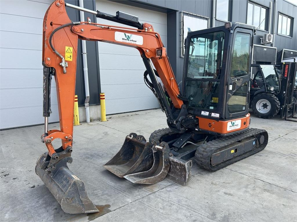 Hitachi ZX33U-6 (7740)  - Мини-экскаватор: фото 2 Hitachi ZX33U-6 (7740)  - Мини-экскаватор: фото 2