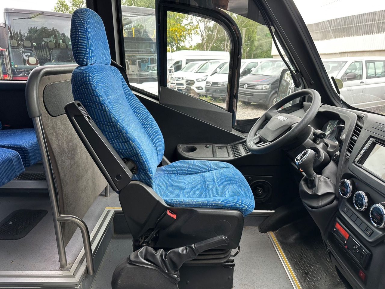 Iveco AN21 Atomic(MotorNeu*7.2t*Hecknied)Rapido Rosero - Микроавтобус, Пассажирский фургон: фото 4 Iveco AN21 Atomic(MotorNeu*7.2t*Hecknied)Rapido Rosero - Микроавтобус, Пассажирский фургон: фото 4