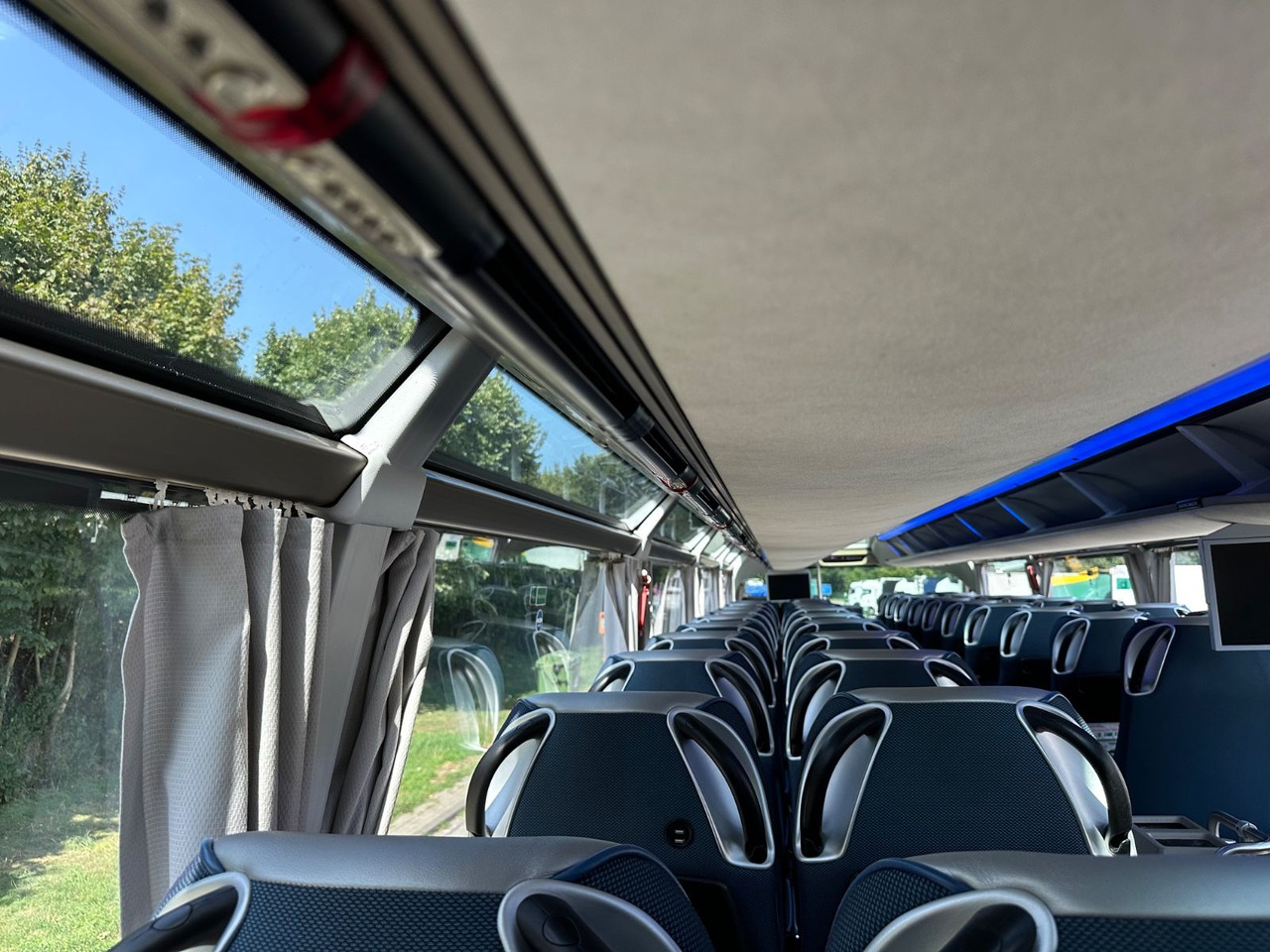 Neoplan P06 Skyliner L (83 Sitze*TOP*Motor Neu*Panorama) в лизинг Neoplan P06 Skyliner L (83 Sitze*TOP*Motor Neu*Panorama): фото 27 Neoplan P06 Skyliner L (83 Sitze*TOP*Motor Neu*Panorama) в лизинг Neoplan P06 Skyliner L (83 Sitze*TOP*Motor Neu*Panorama): фото 27