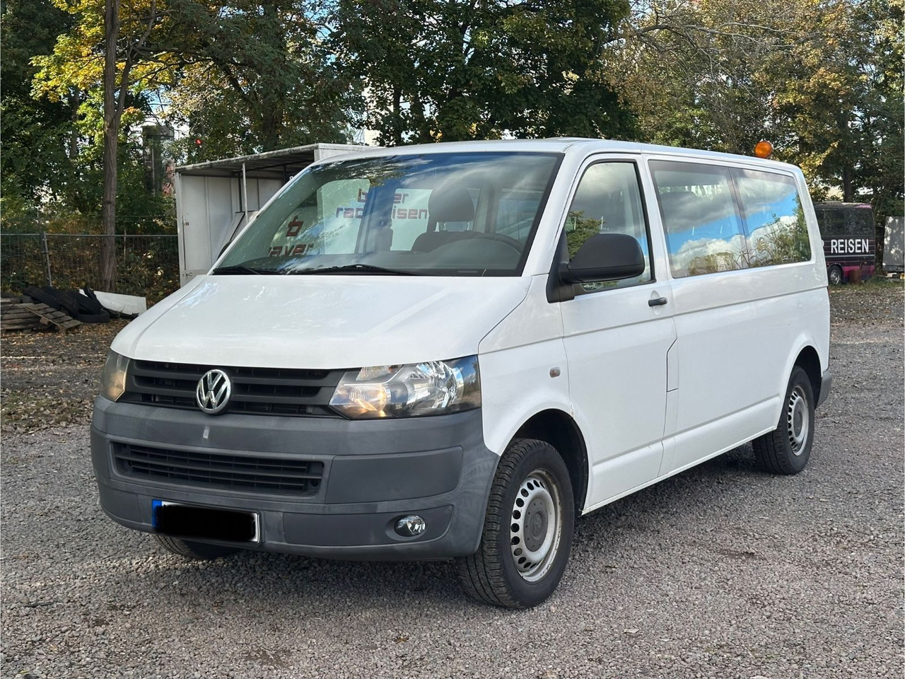 Volkswagen T5 Kombi - Пассажирский фургон: фото 1 Volkswagen T5 Kombi - Пассажирский фургон: фото 1