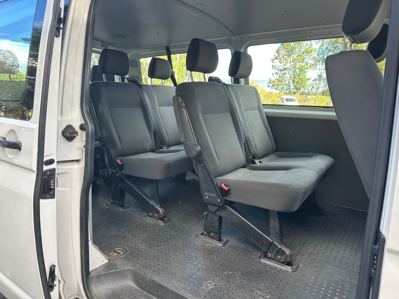 Volkswagen T5 Kombi - Пассажирский фургон: фото 4 Volkswagen T5 Kombi - Пассажирский фургон: фото 4