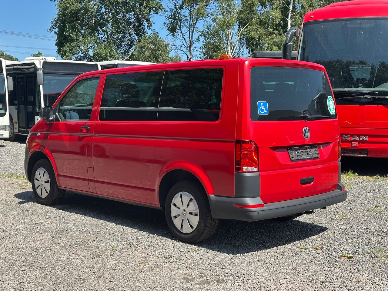 Volkswagen T6 Kombi (PDC Hi*ACC*StandHz*9 Sitzer*AC) - Пассажирский фургон: фото 2 Volkswagen T6 Kombi (PDC Hi*ACC*StandHz*9 Sitzer*AC) - Пассажирский фургон: фото 2
